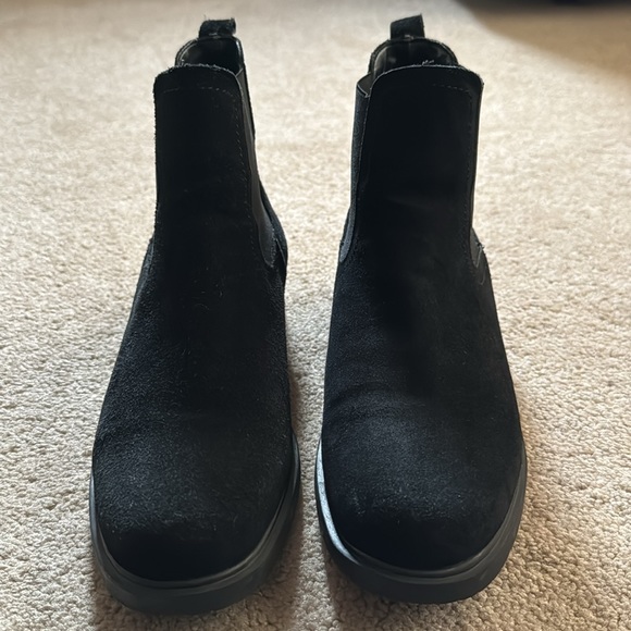 🖤The Flexx- Suede Ankle Boots(Size 8.5)🖤 - Picture 3 of 6